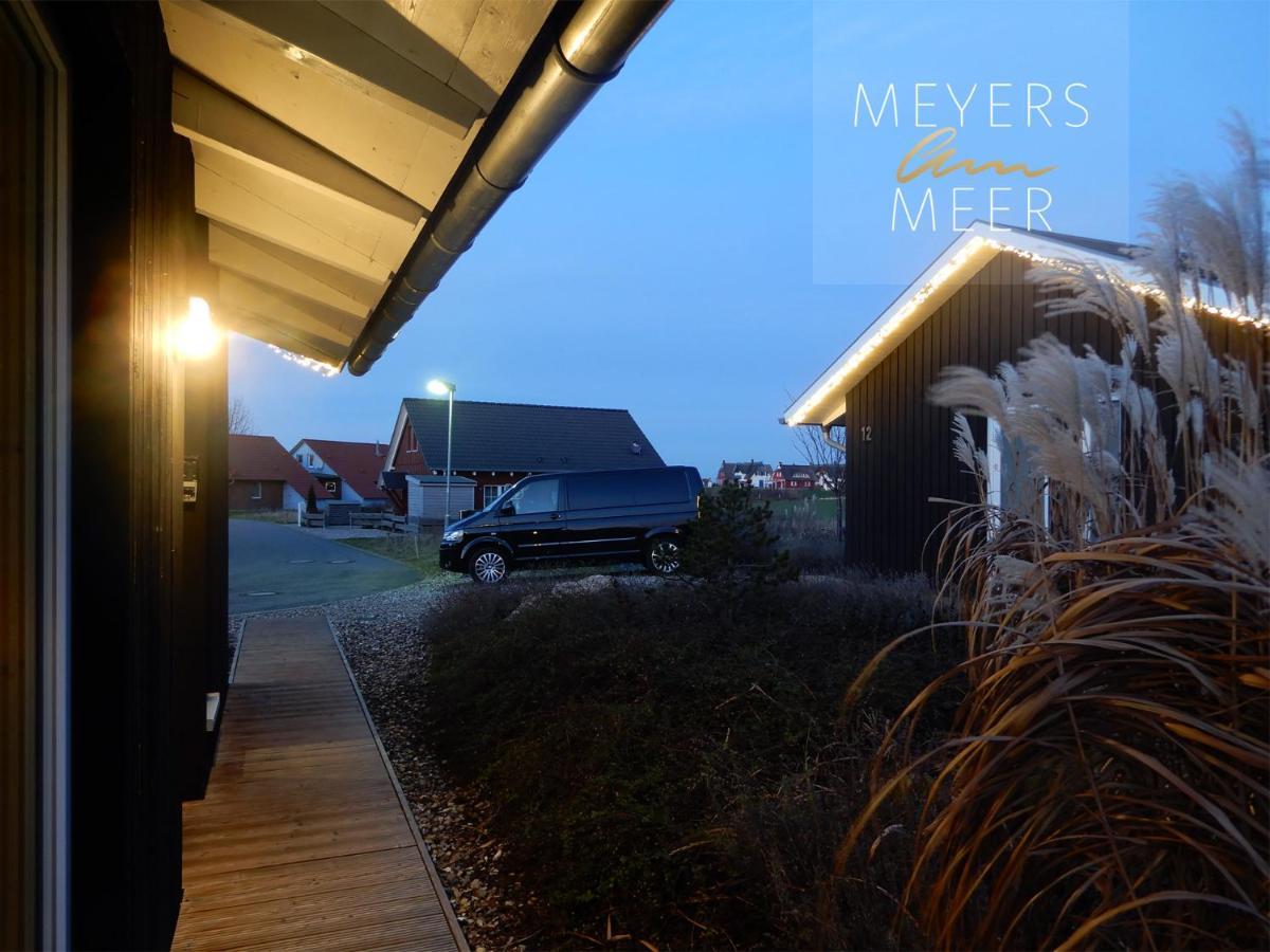 Schwarzes Holzferienhaus Mit Sauna -- Gartenglueck -- An Der Ostsee, Zierow Bei Wismar, Strand 500M, 2 Schlafzimmer Villa Buitenkant foto